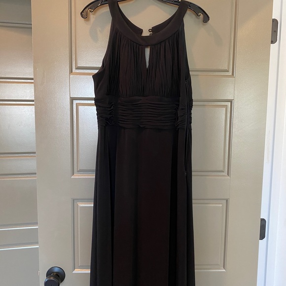 Black evening gown - worn once- like new- Sangria size info below - Picture 2 of 5